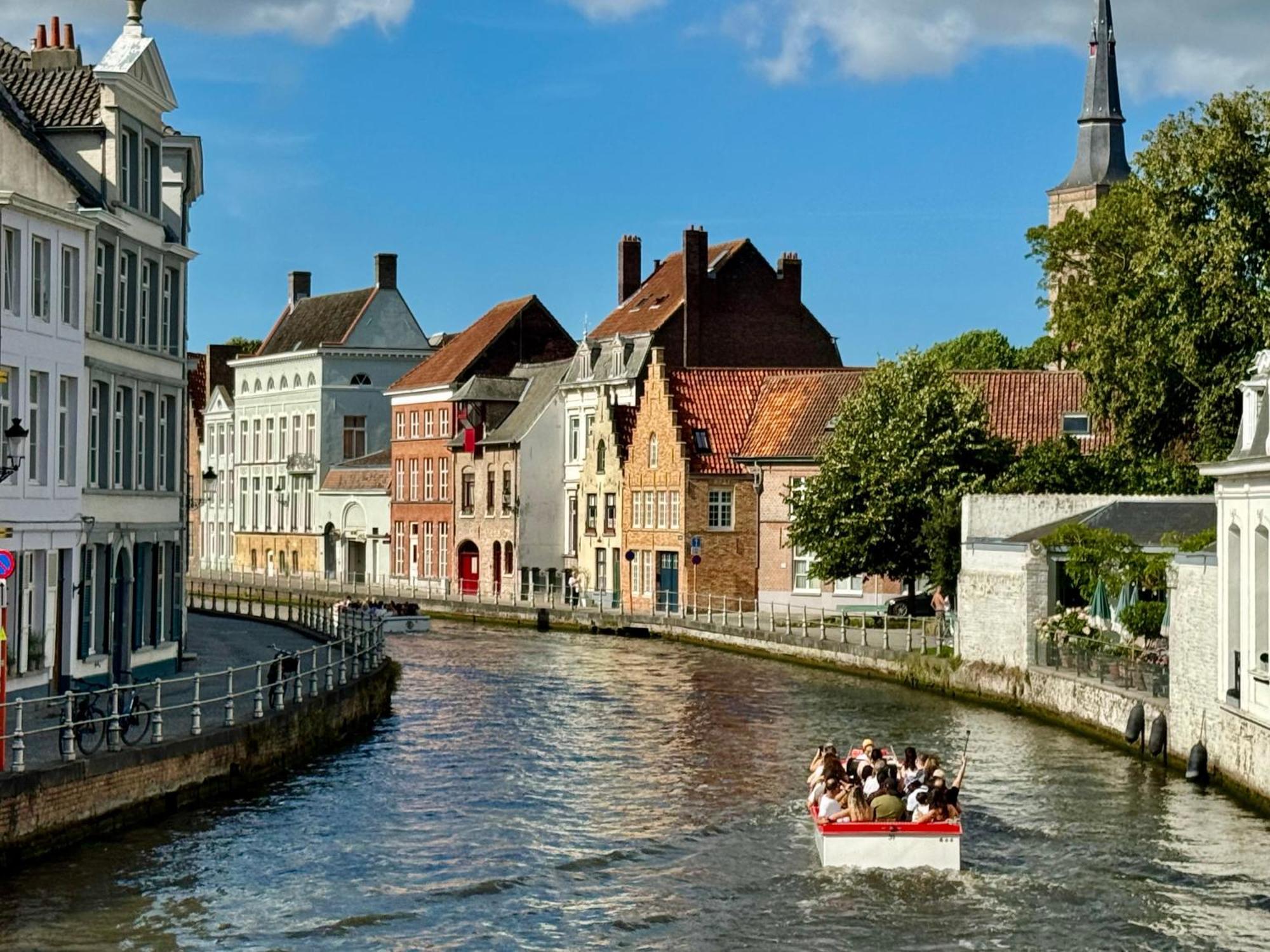 Sleeping Swan Bed & Breakfast Bruges Exterior photo
